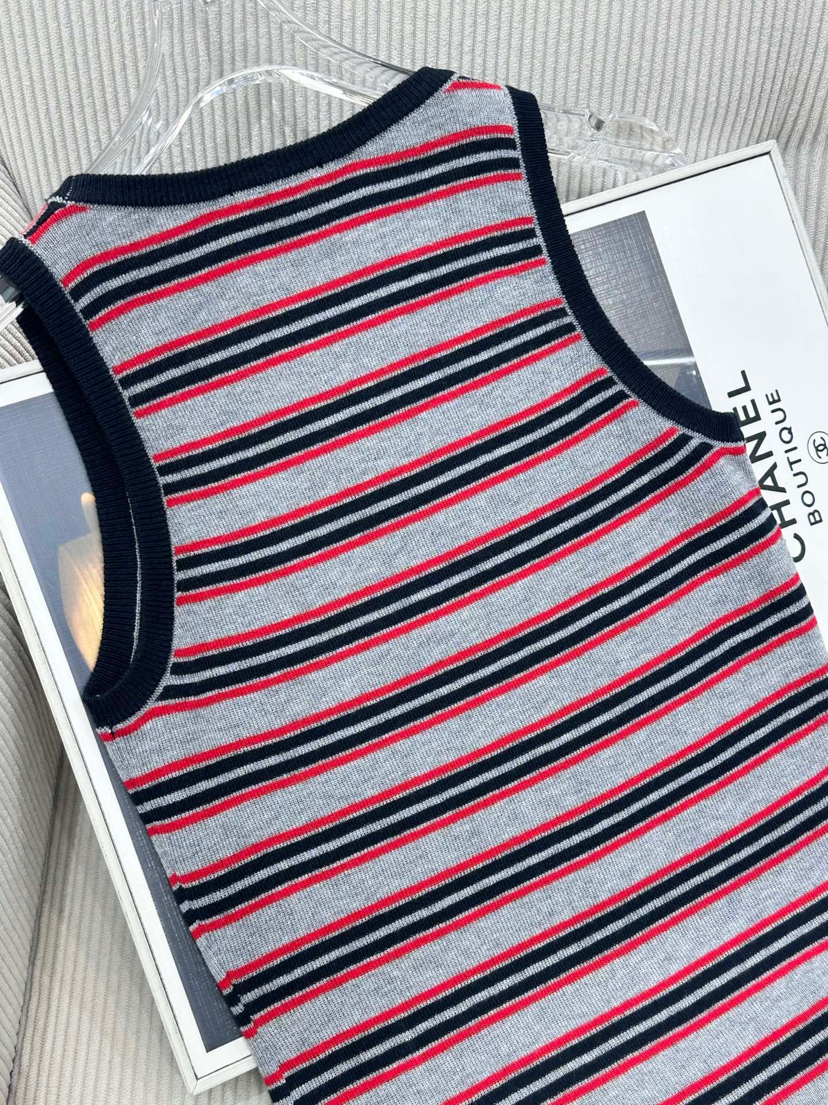 CC 26 Striped Color-Blocked Knit Vest Top Grey in Wool 387691