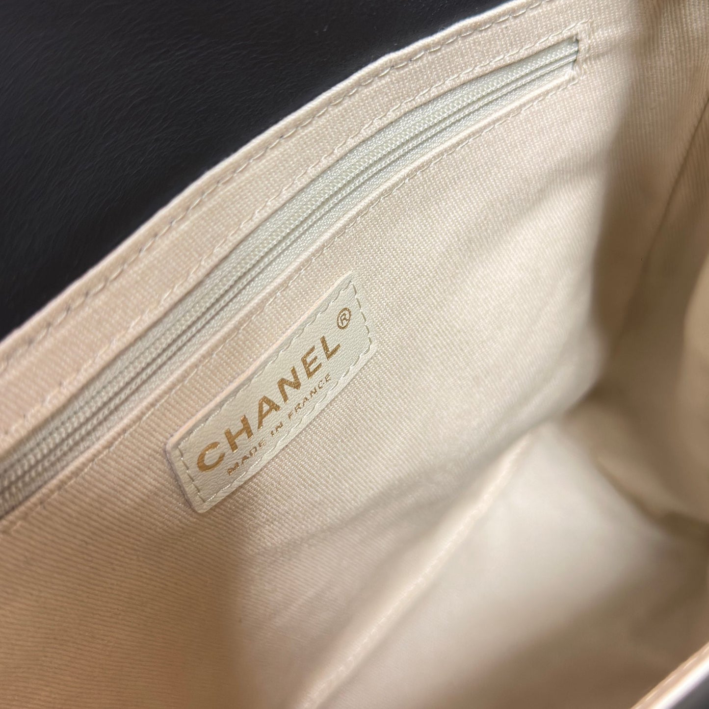 CC Vintage Tote Bag Embossed Camellia 25cm White Lettering Black Calfskin