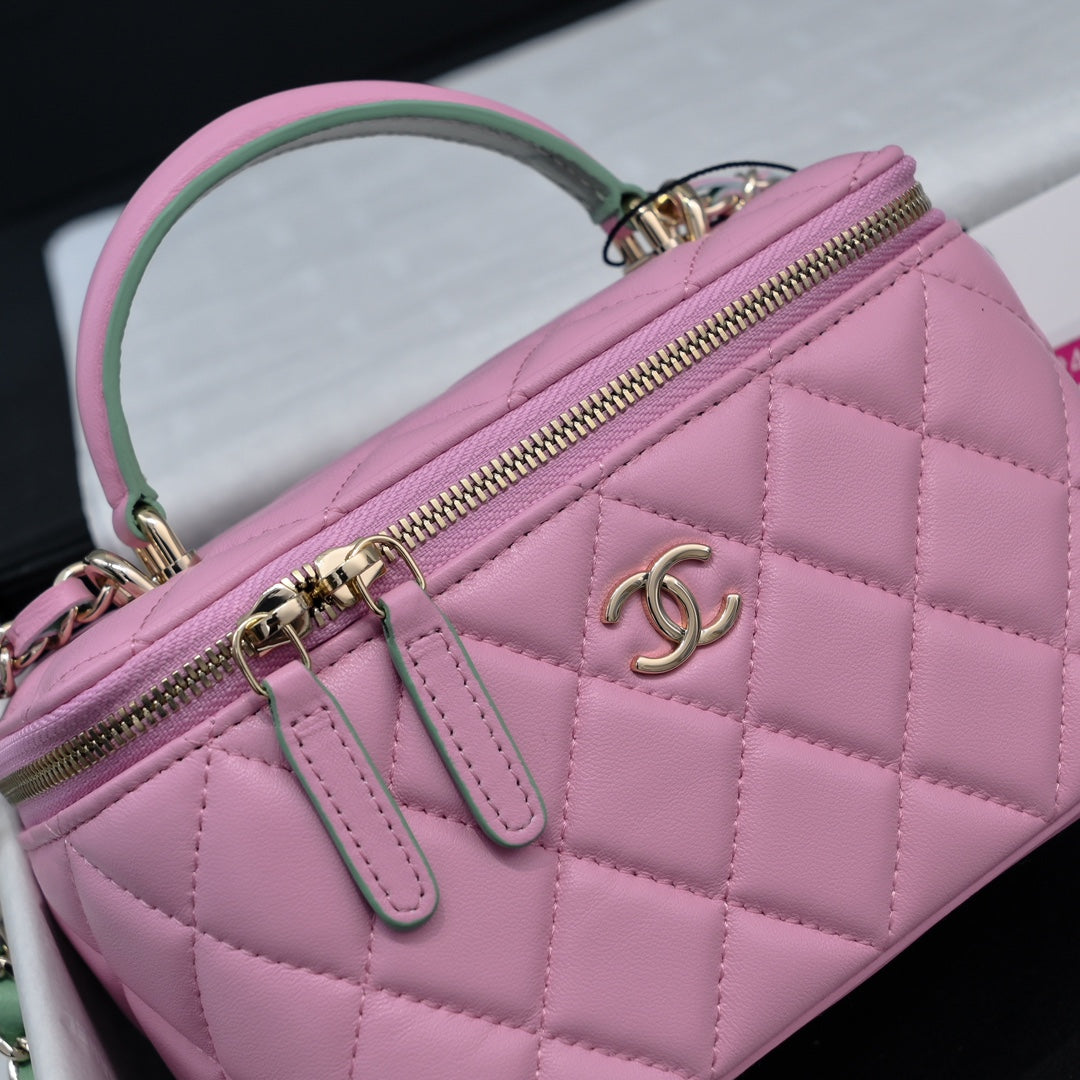 CC 26s Vanity Case Deep Pink Quilted Lambskin 286280