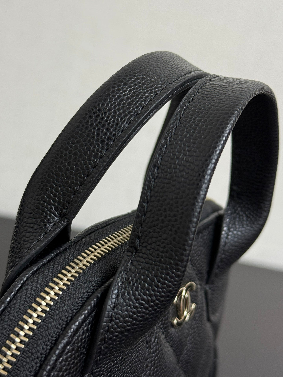 CC 25A Shell Bag Phone Case Black Caviar