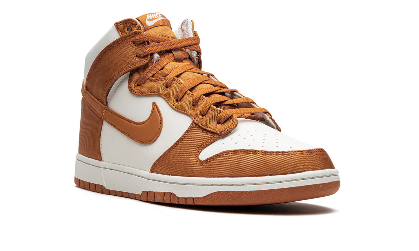 Dunk High "Monarch" DV7223 800