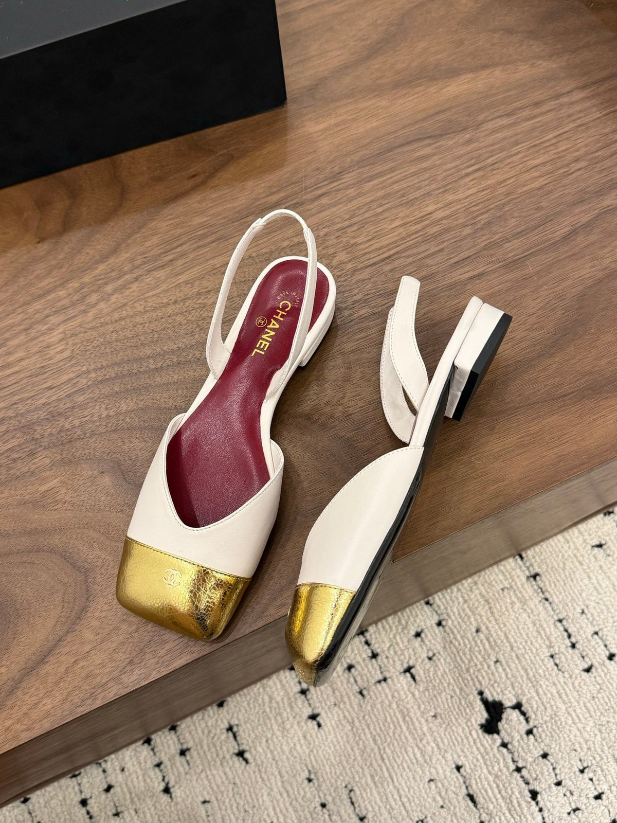 CC Spring/Summer 2026 Slingback White Gold Leather