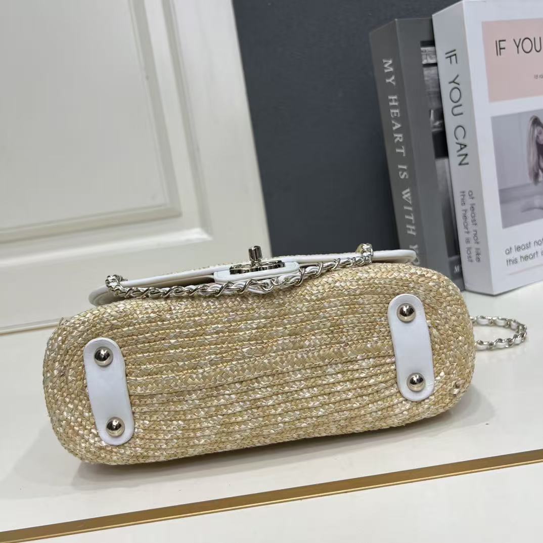CC Small Flap Bag 23cm Beige Gold Hardware in Raffia