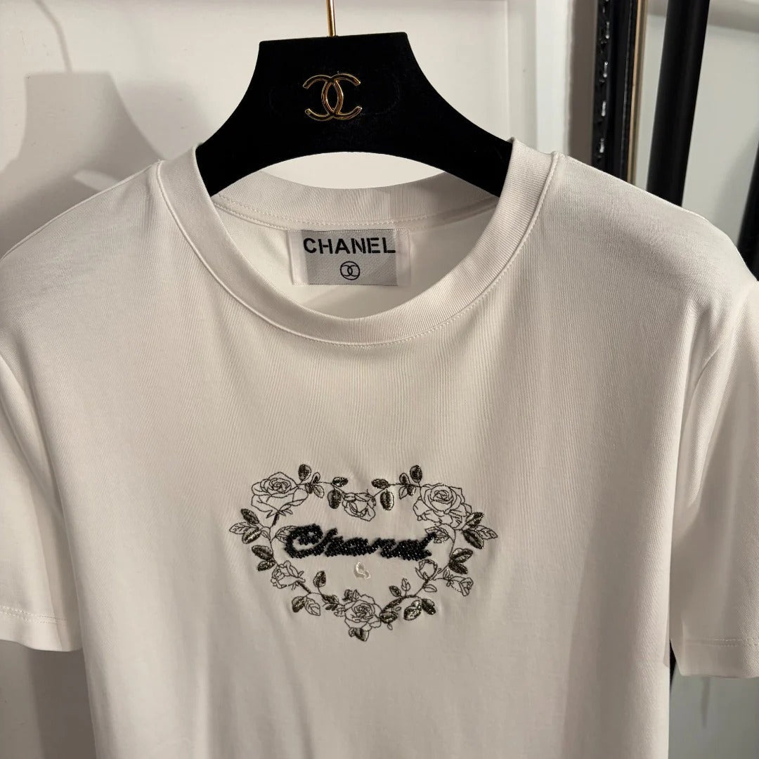 Chanel 2026 Rose Heart Embroidered T-shirt White Black Cotton 150138