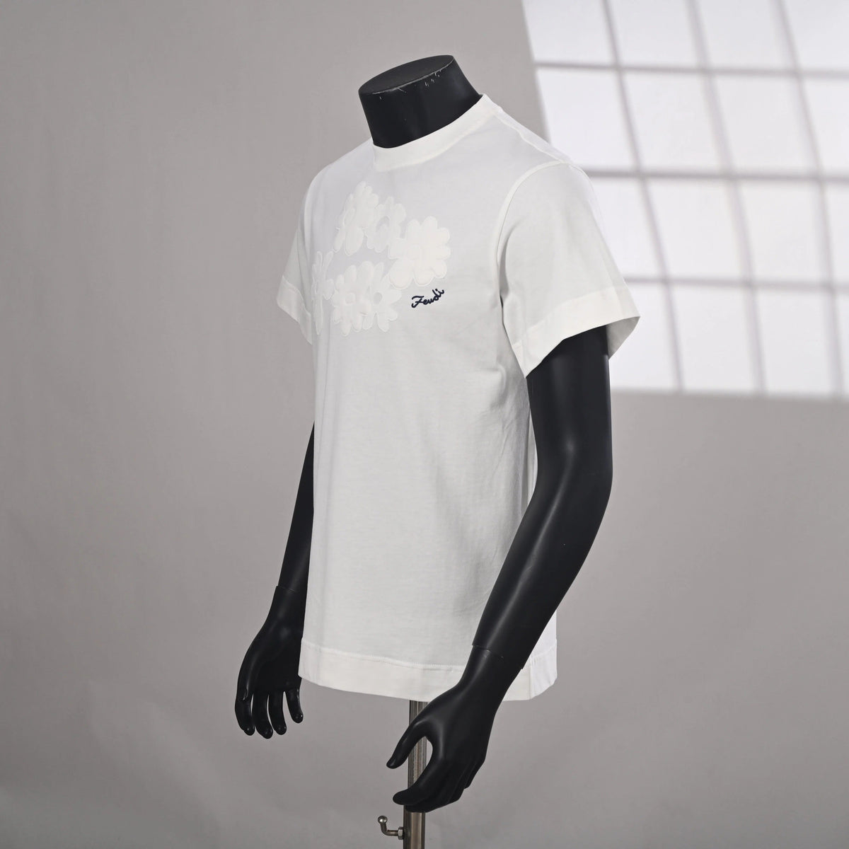 Fendi 2026 Men's Floral Embroidered T-Shirt Cream Pure Cotton 827722