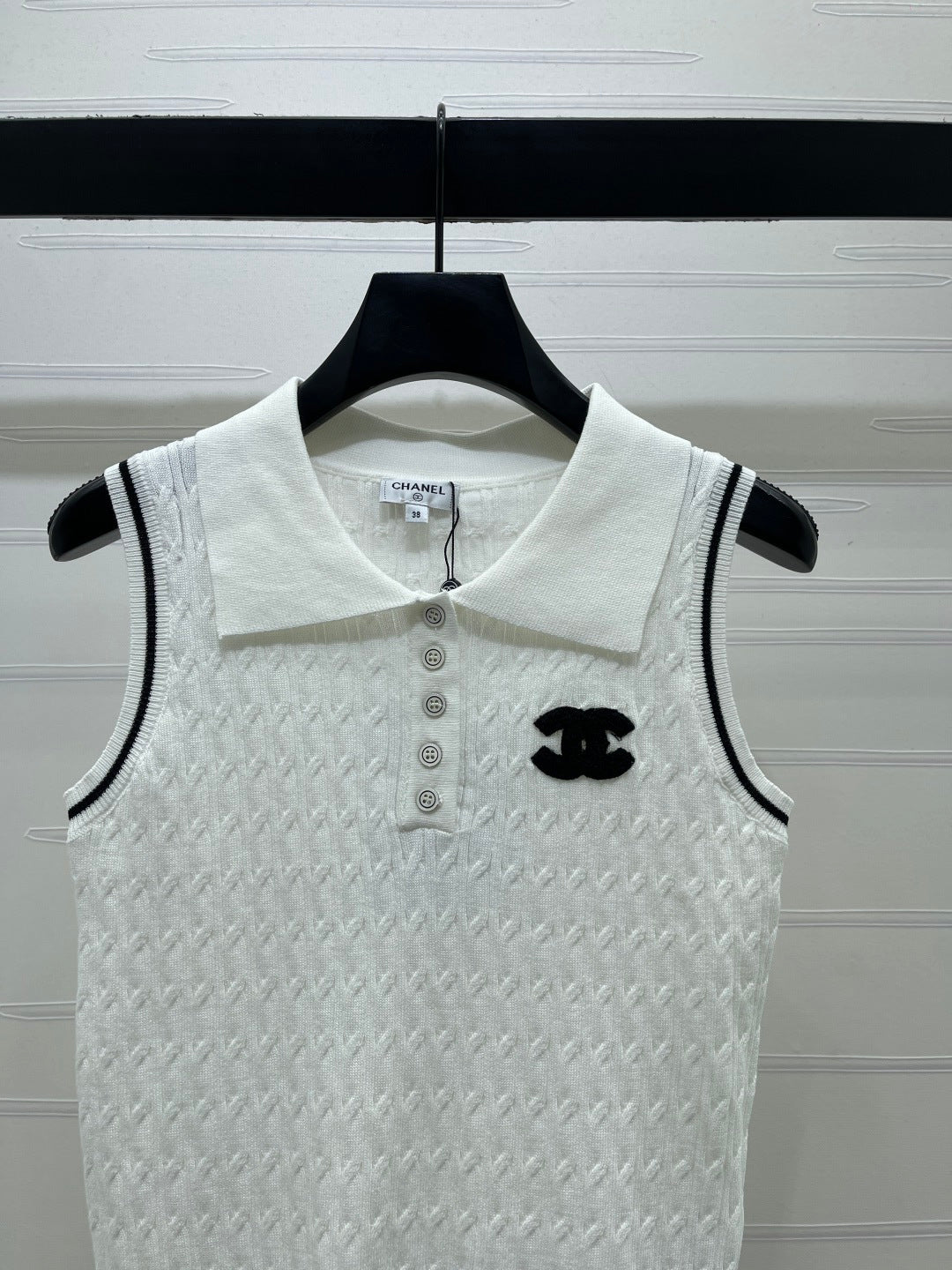 CC 26s Collared Knitted Vest White Wool Nylon 382091