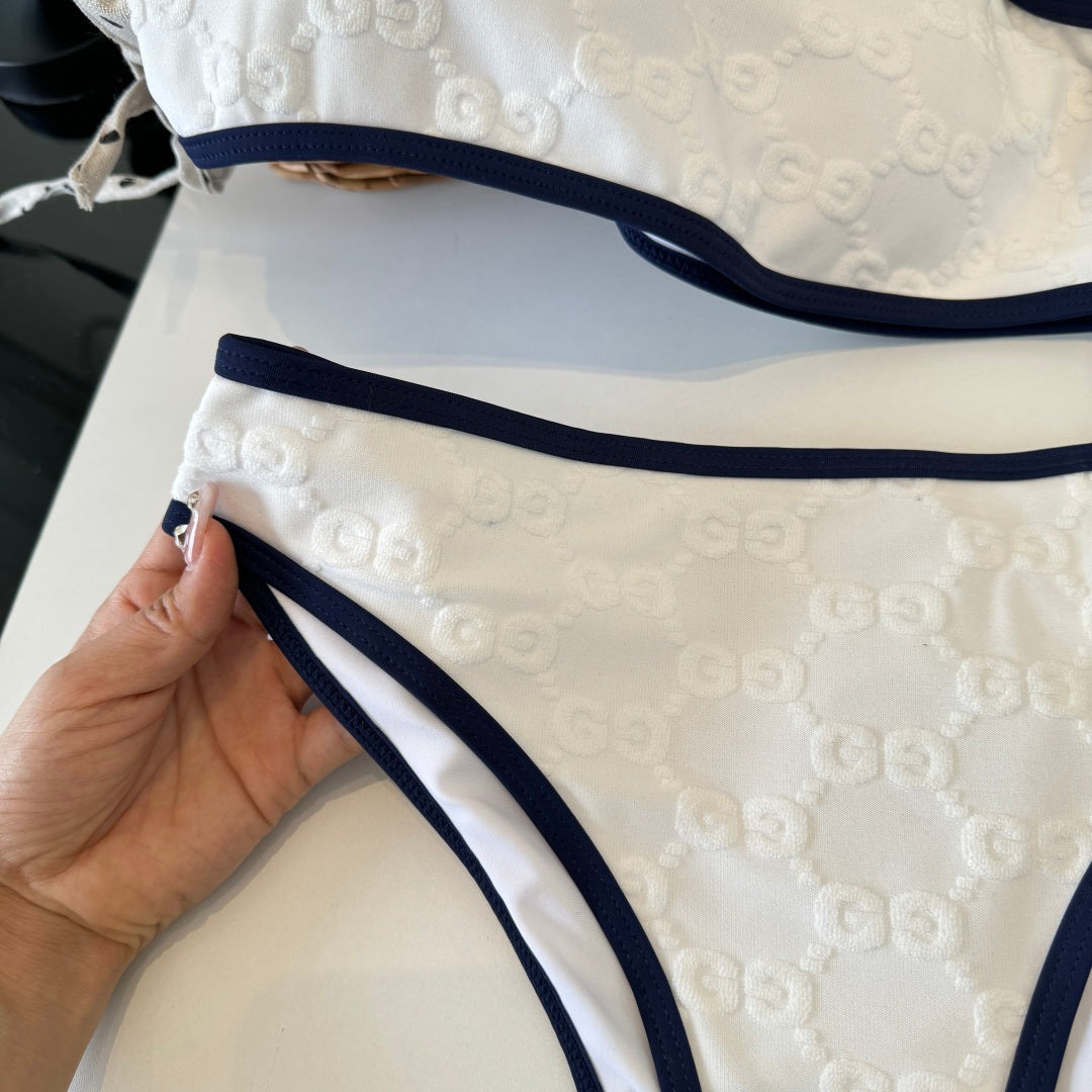Gucci 26s Two-Piece White Cotton 184236