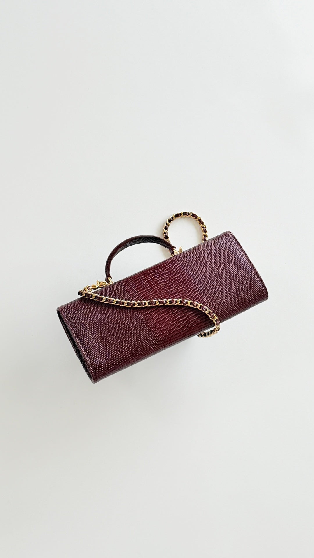CC Métiers d’art 2026 Clutch With Chain Dark Burgundy Lizard Embossed Calfskin