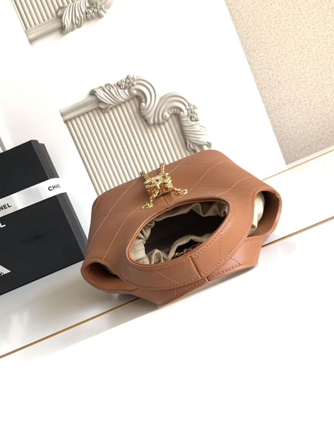 Chanel 2026 Basket Hobo Bag 27.5cm Brown Calfskin