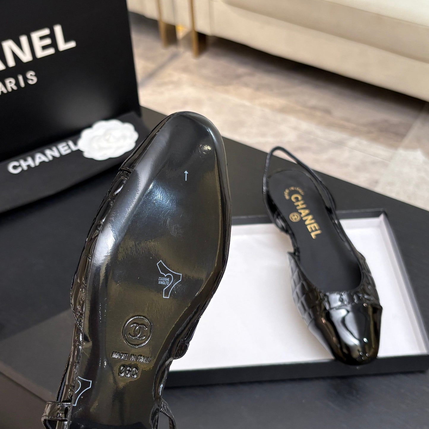 CC 26s Classic Slingback Flat Black Crocodile Embossed Patent Leather 907637
