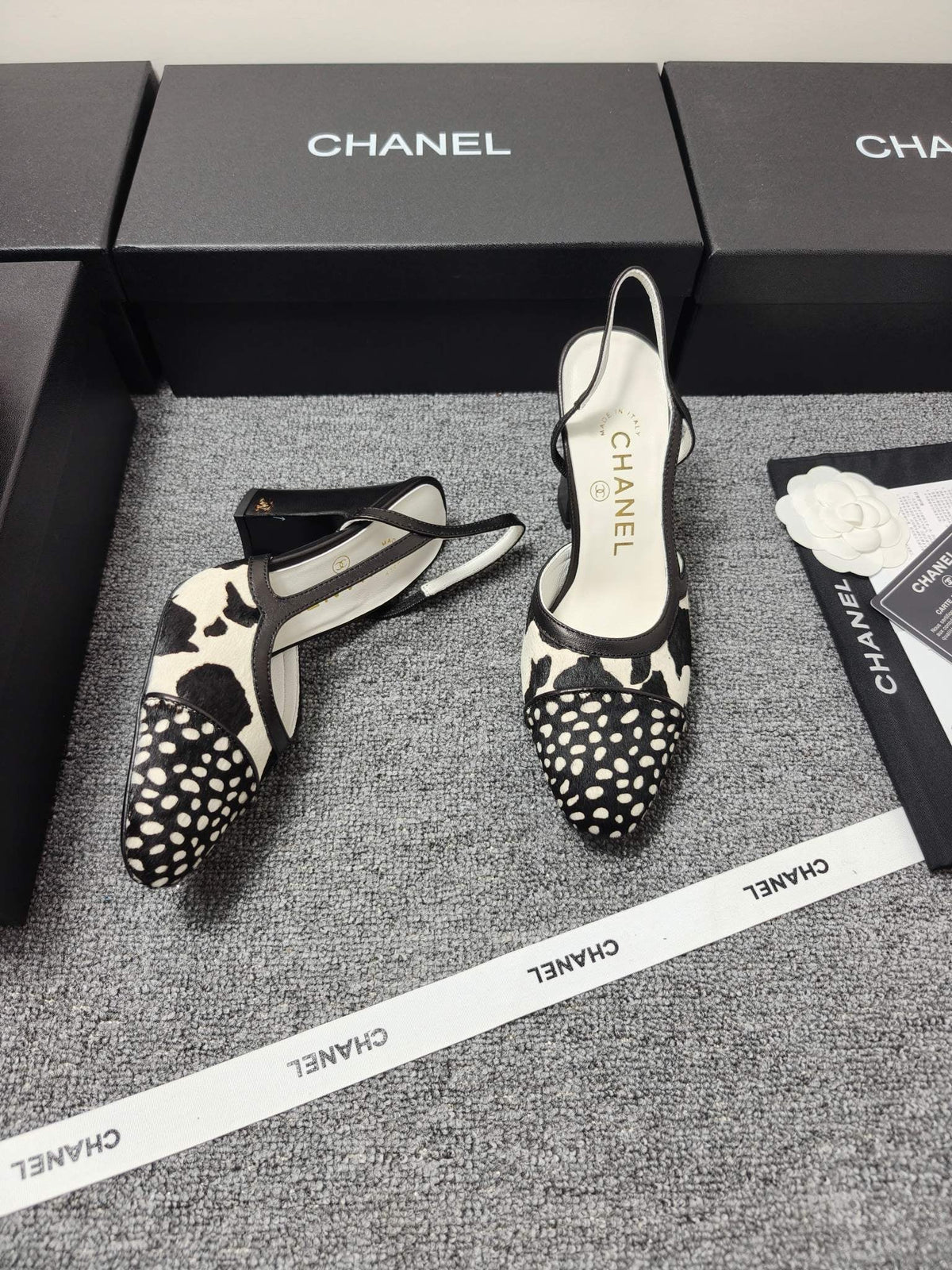 CC SS 2026 Slingbacks 9.5cm White Black Calfskin Lambskin