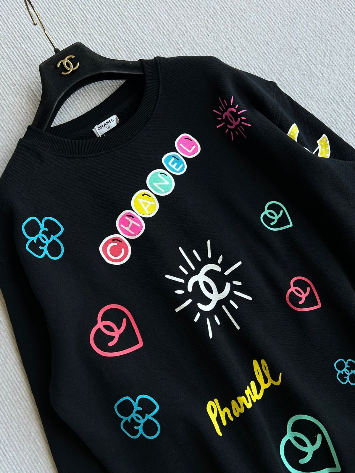 Chanel 25 Graffiti Crew Neck Sweatshirt Black Cotton 312091