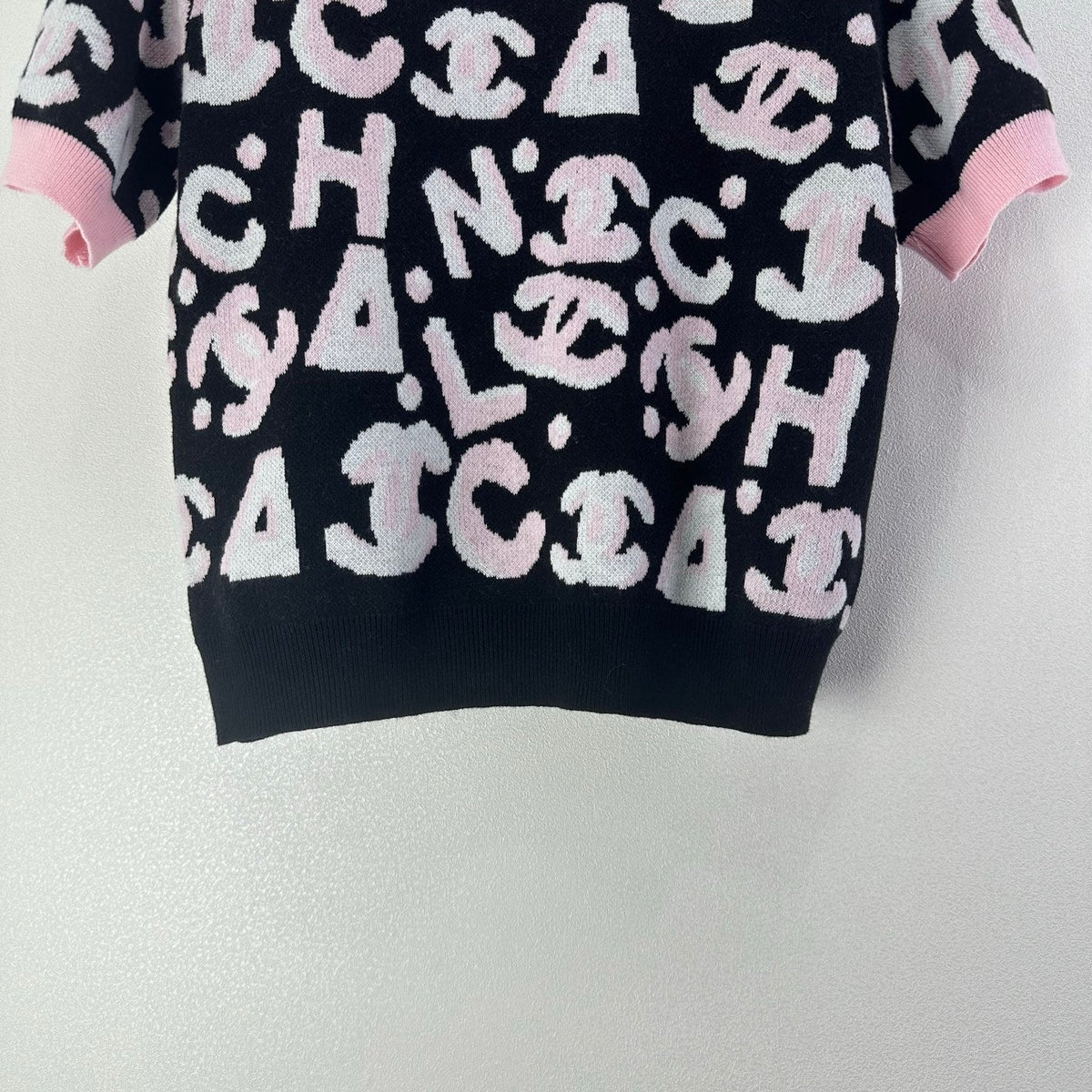 CC Short-Sleeved Knit Top Black Pink Wool Nylon 345986