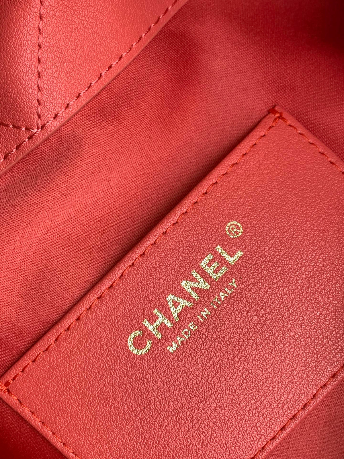 CC 2025 Hobo Bag 32cm Red Calfskin