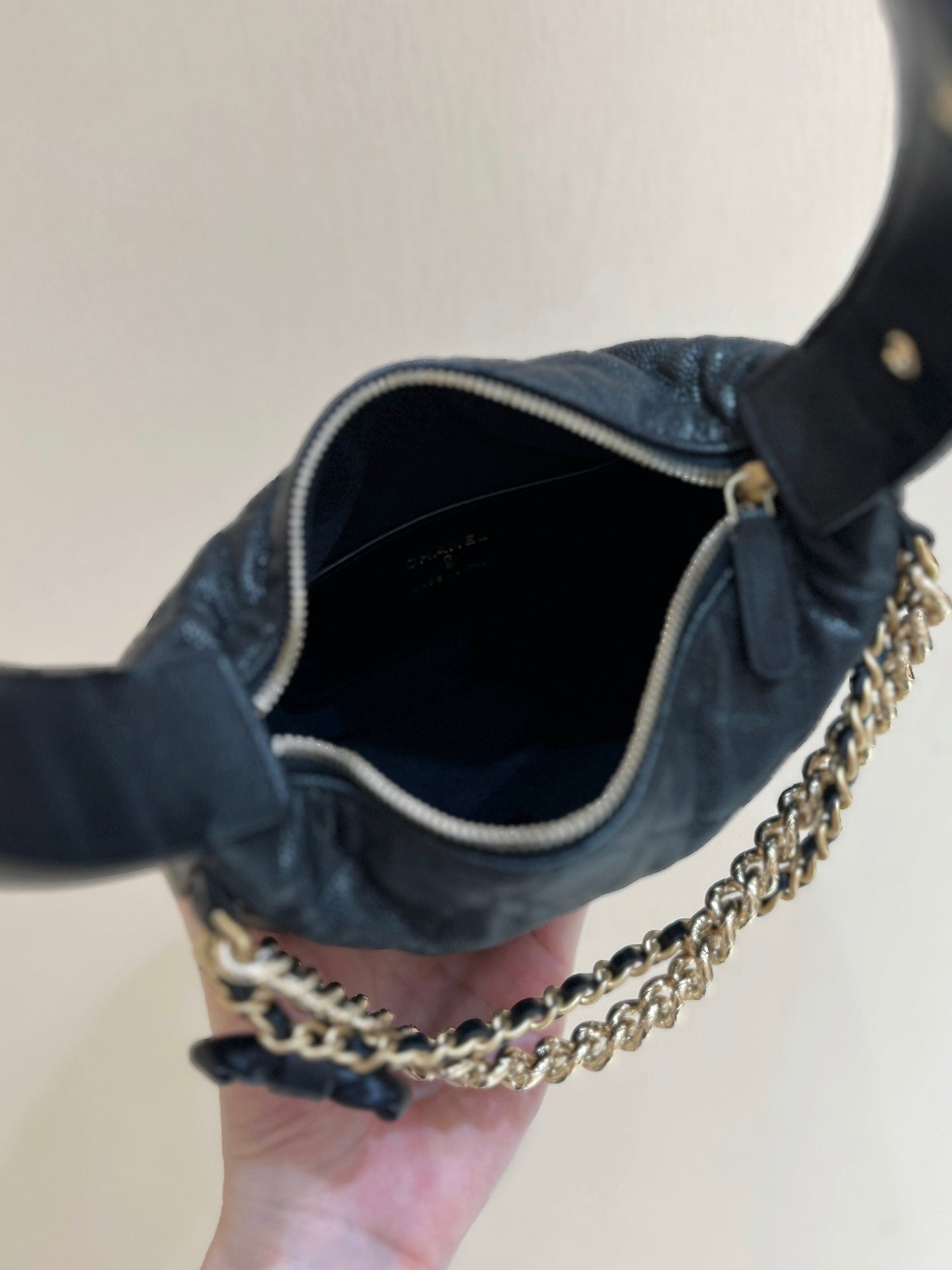 CC Double Chain Bow Pouch Caviar GHW 289787