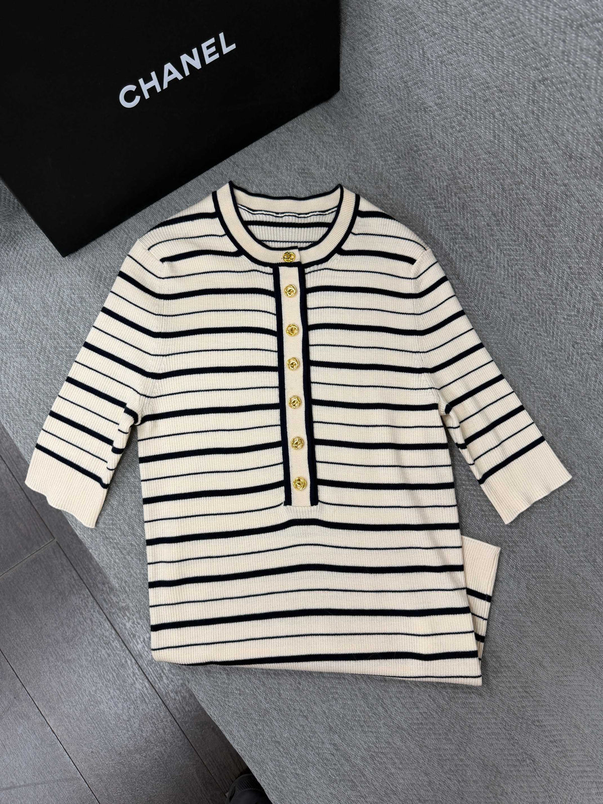 CC FW26 Striped Short-Sleeved Top Cream Black Cashmere Silk 414847