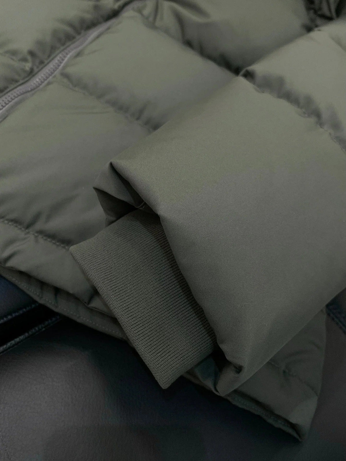 BURBERRY 25S DOWN JACKET 223