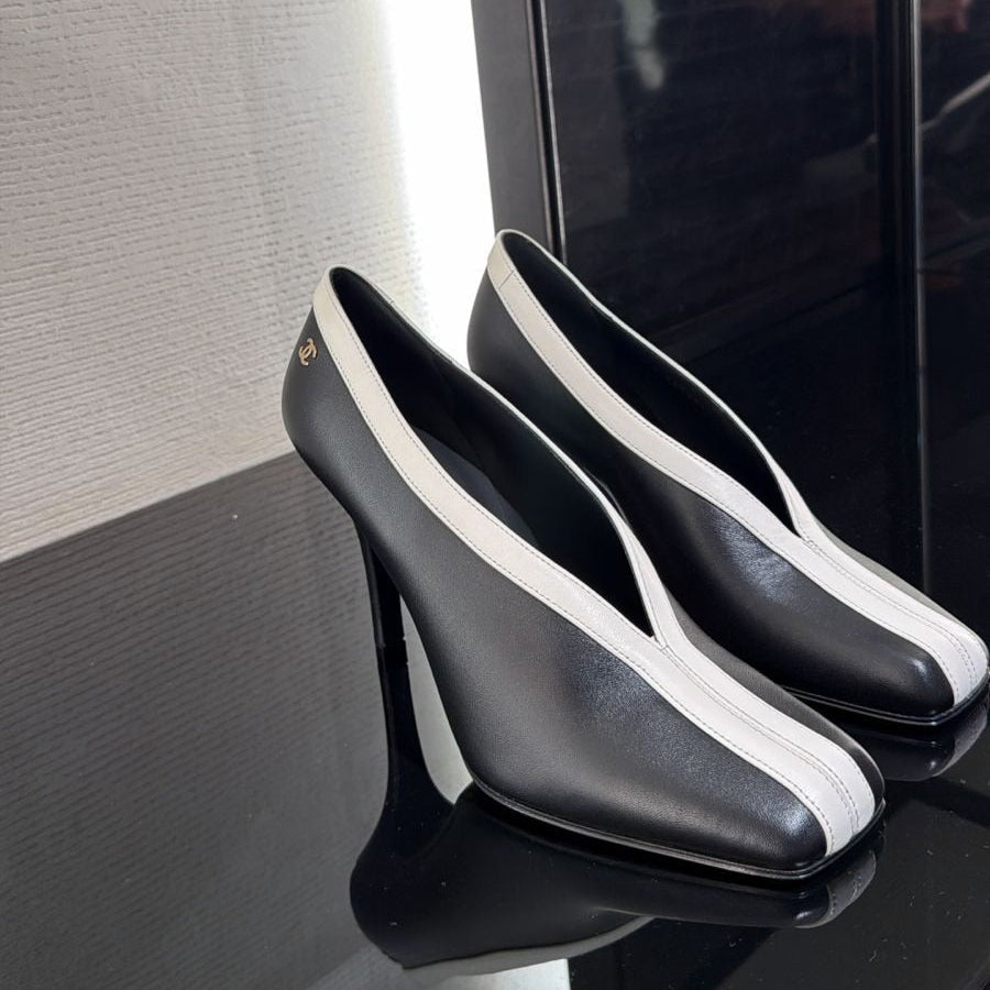CC 2026 Pumps 9.5cm Black White Lambskin 002
