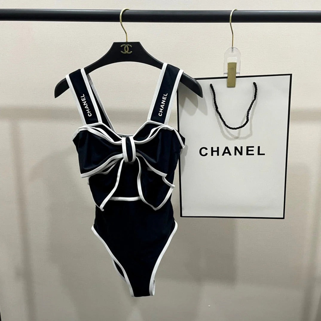 BODYSUIT SWIMSUIT IN BLACK AND WHITE TRIM 627829