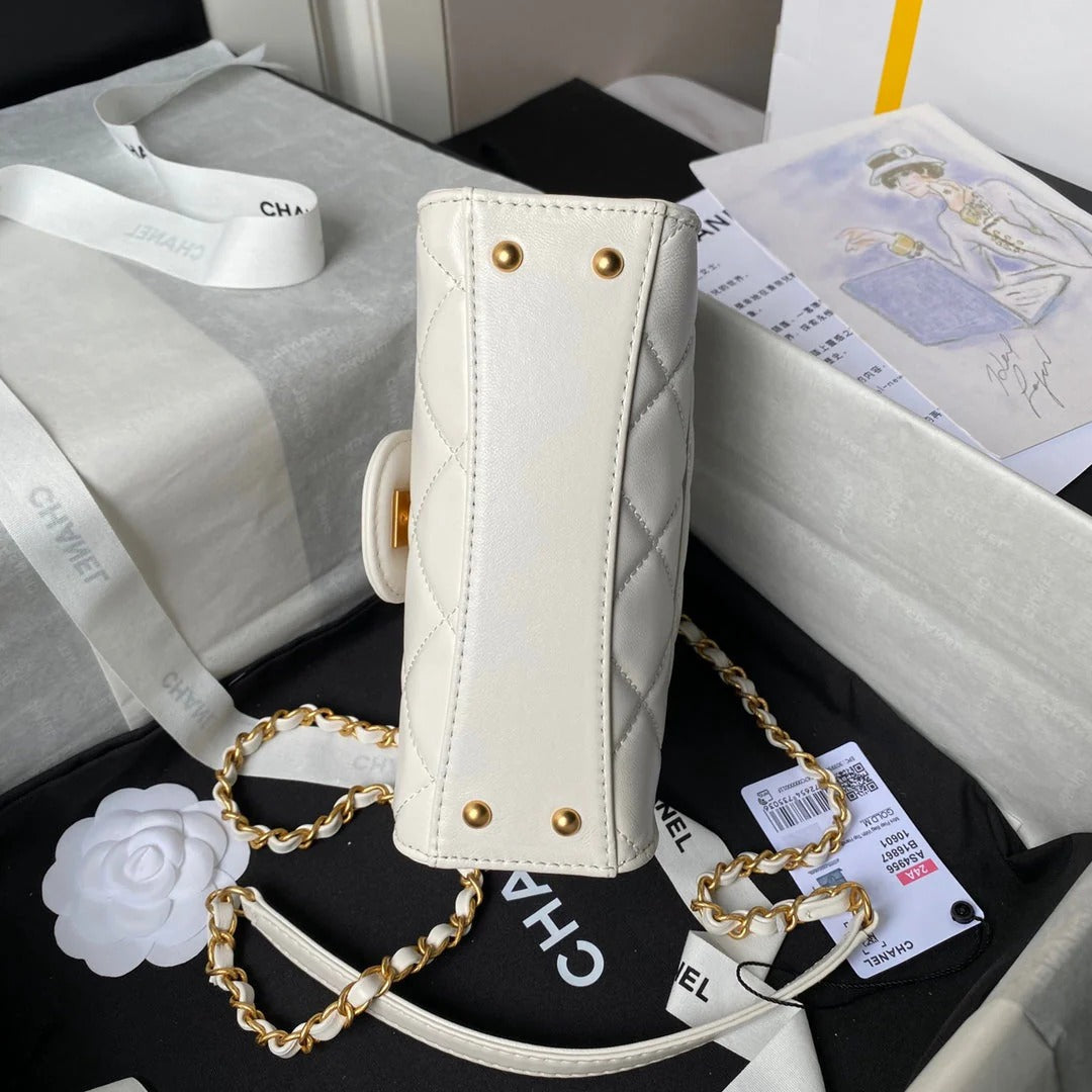 CC 25S FLAP BAG 18 CM IN WHITE LAMBSKIN WITH TOP HANDLE