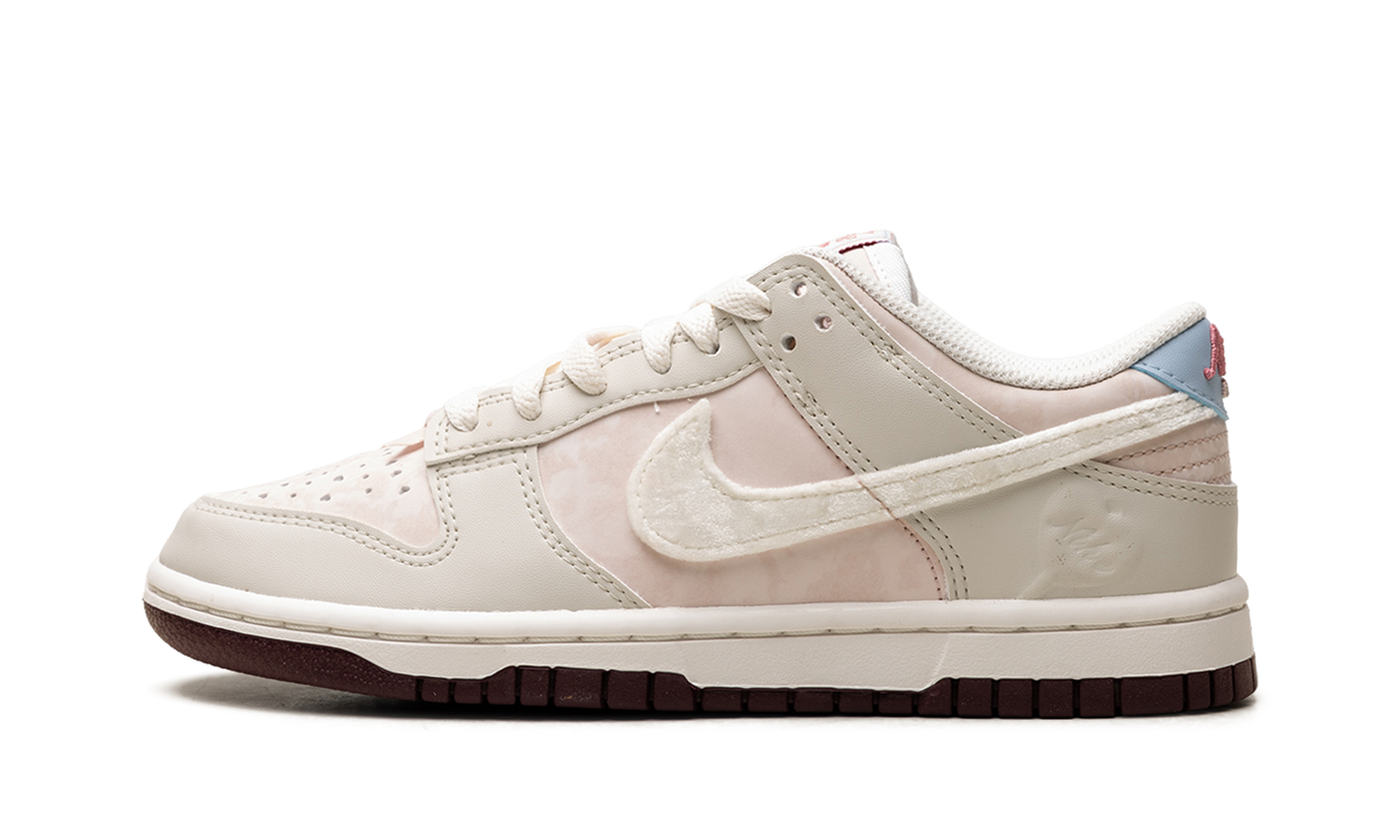 Nike Dunk Low WMNS "Valentine's Day" IQ1145 610