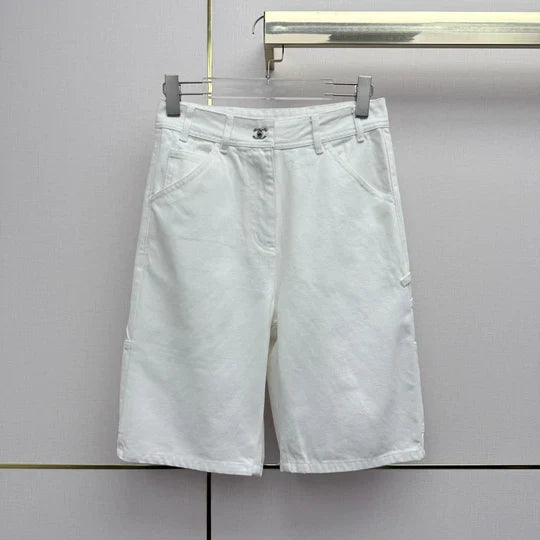 Chanel 26 Short Jeans White in Cotton 367723