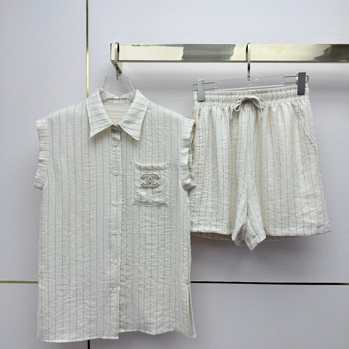 CC 26SS Sleeveless Shirt + Shorts Set in Polyester 375649