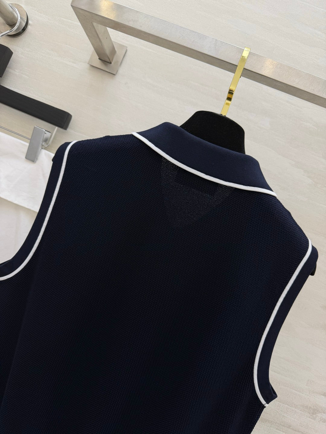 CC 26 Classic Preppy Vest Navy Blue in Wool Knitwear 379457