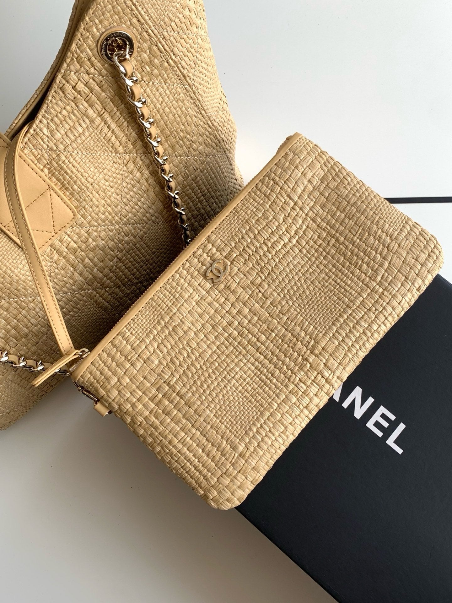 CC 26 Shopping Bag 40cm Beige in Straw Woven 01718