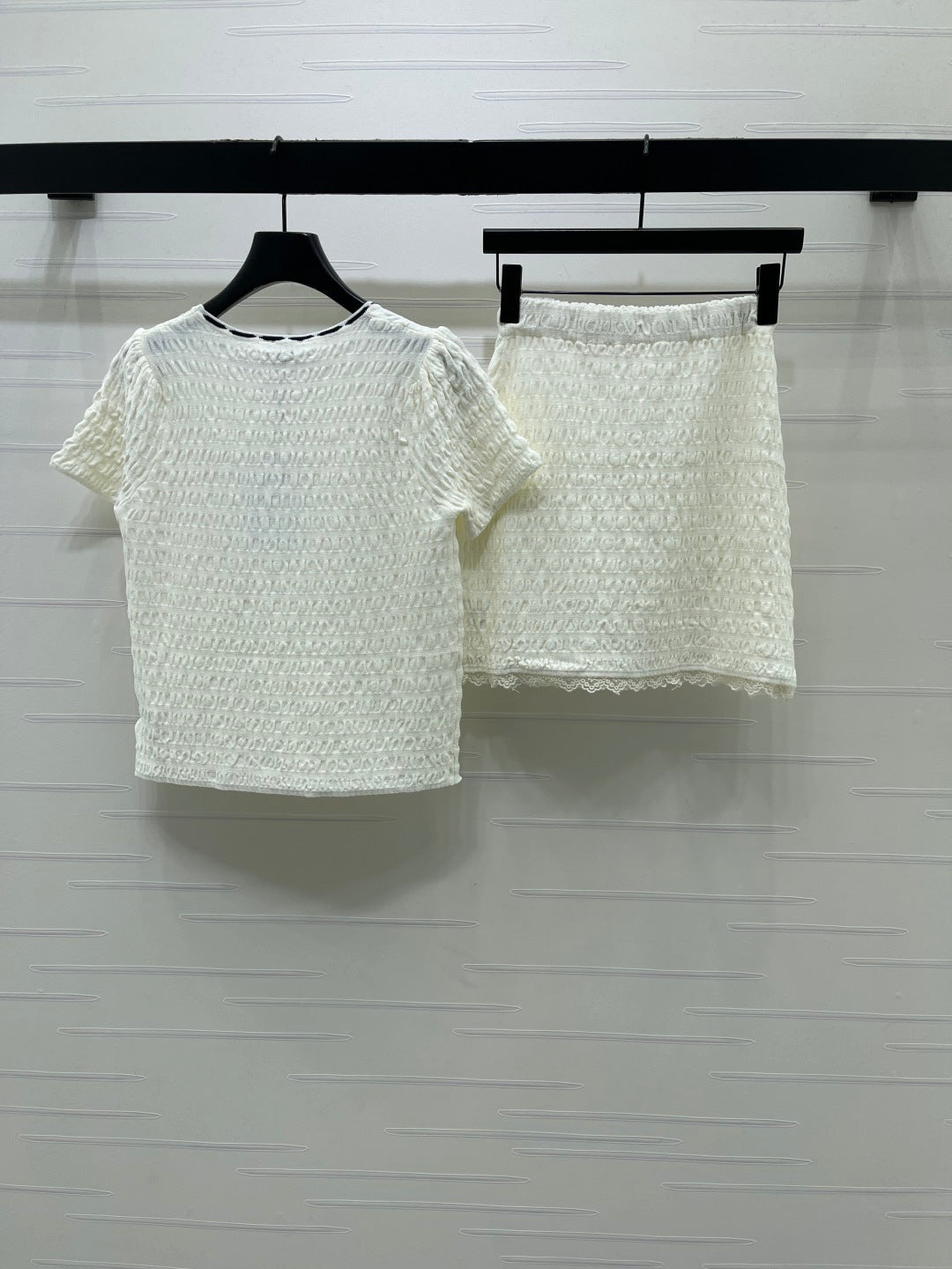 CC Bow-Tie Round Neck Knit Short-Sleeve Dress Set White in Viscose 387003