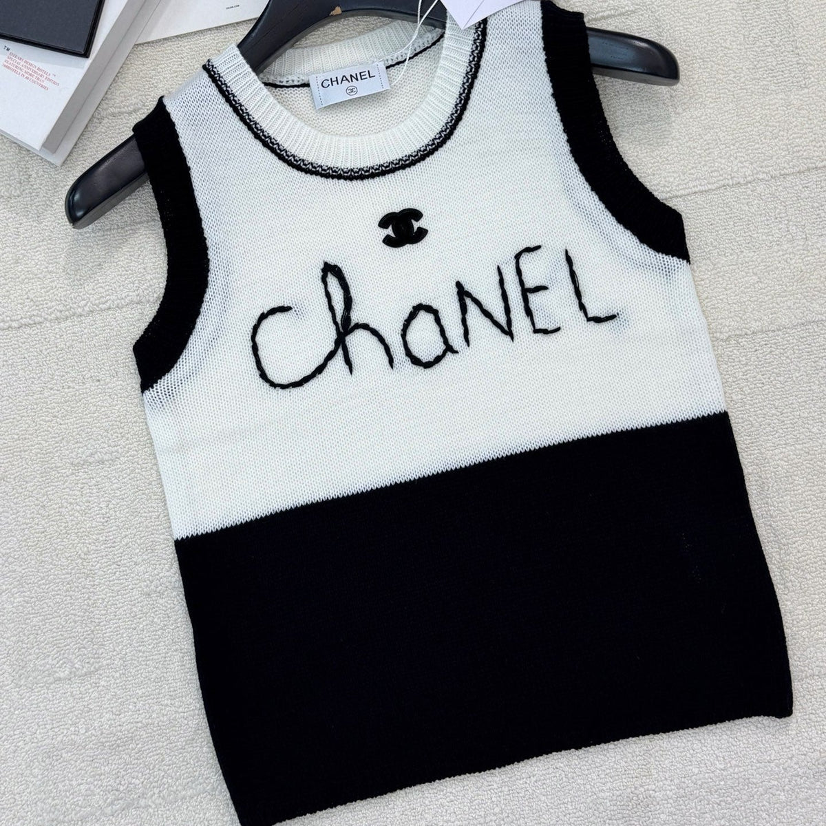 CC 26 Color-Blocked Vest in Tencel 386921