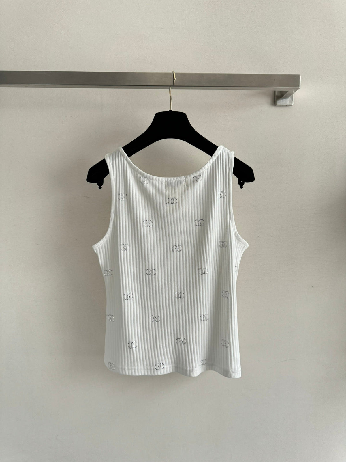 CC Round Neck Vest White in Cotton 387728