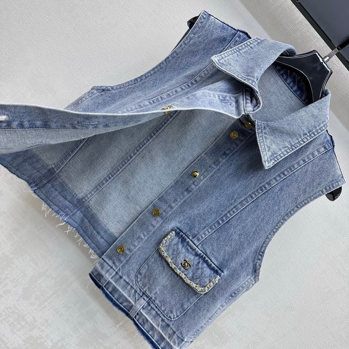 CC 26 Tassel-Edge Denim Vest Blue in Cotton 389543
