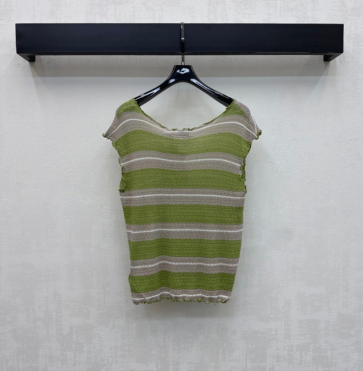 CD 26 Striped Flutter Sleeve Crew Neck Knit Top Green in Acrylic 389638