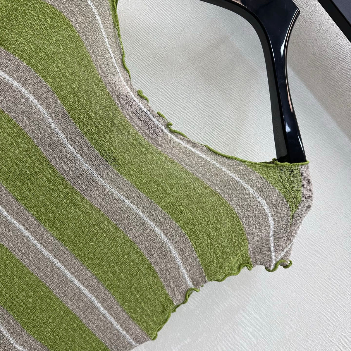 CD 26 Striped Flutter Sleeve Crew Neck Knit Top Green in Acrylic 389638