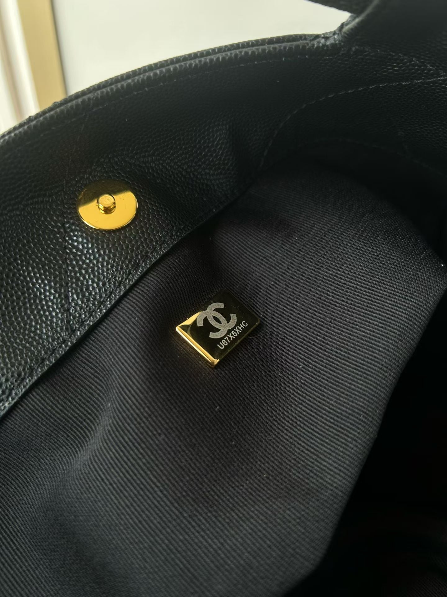 CC 26P Preppy Tote Bag 30cm Black Grained Calfskin