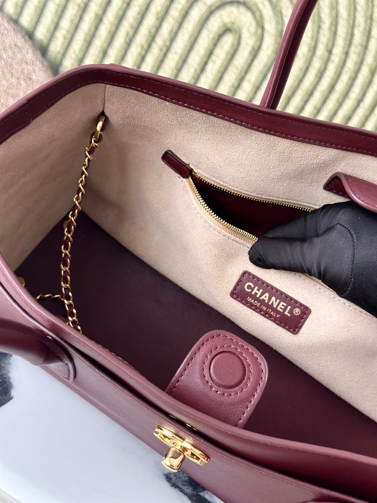 CC Handle Shopping Tote 39cm Burgundy Calfskin