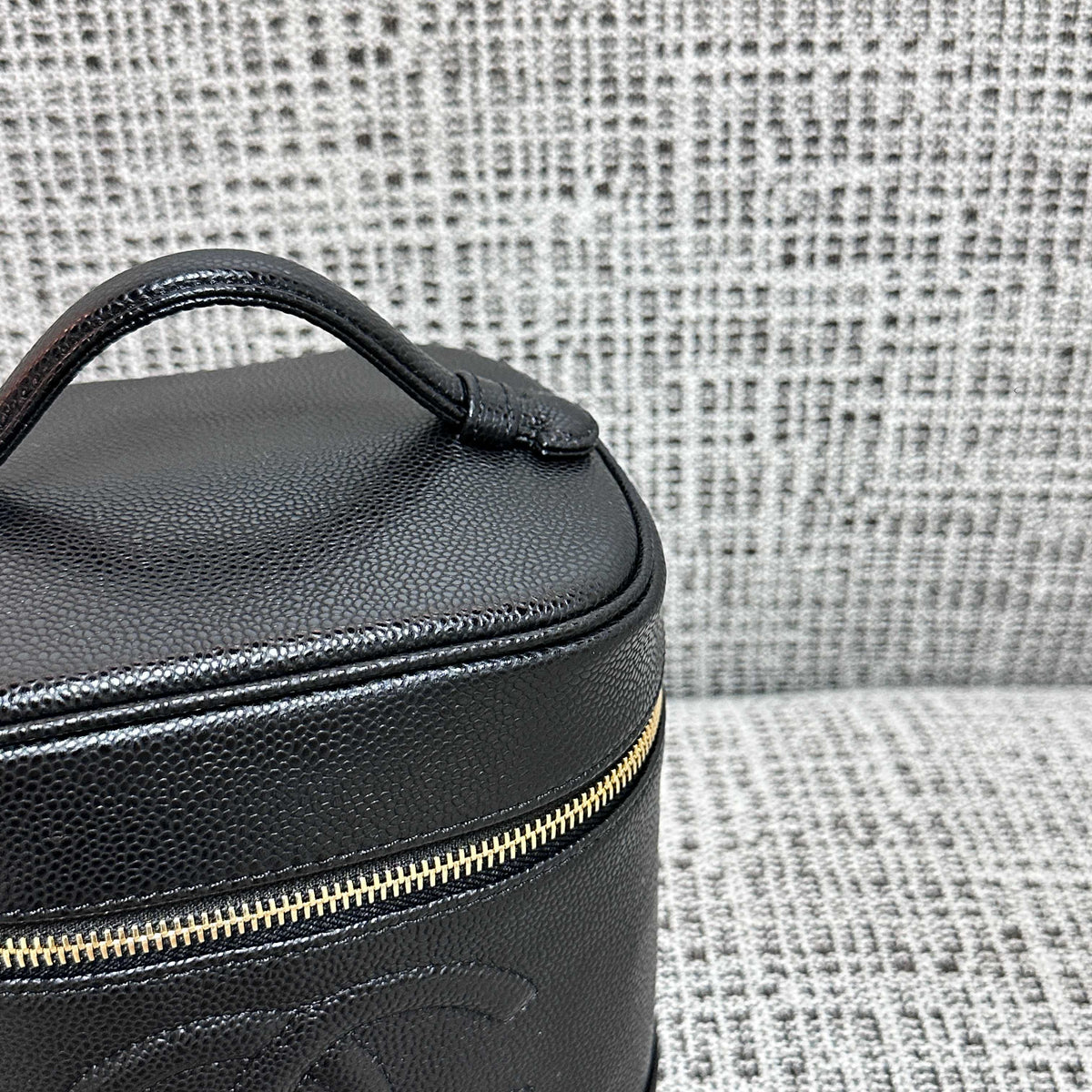 CC Vintage Vanity Bag 17.5cm Black Caviar Leather