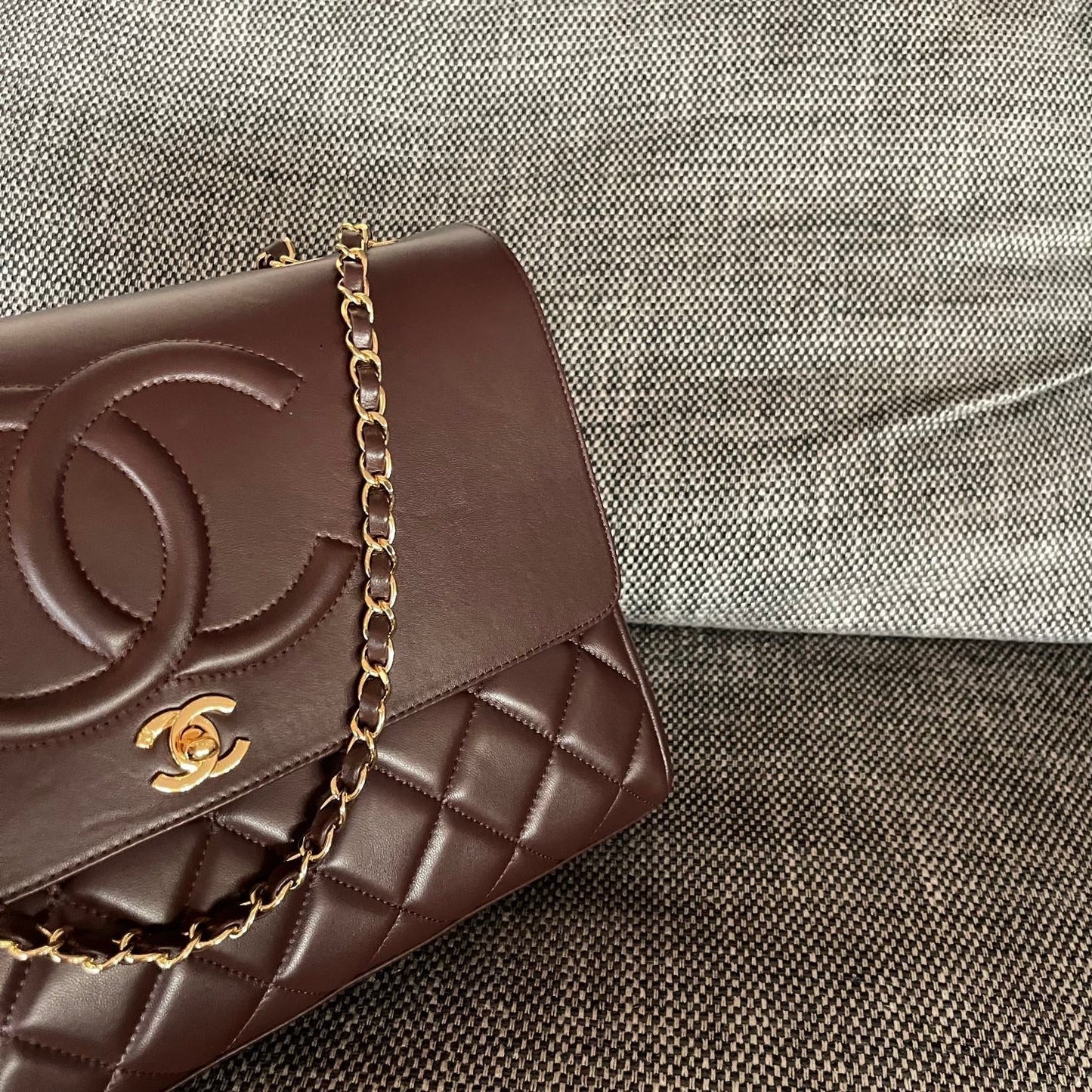 CC Vintage Embossed CC Flap Bag 33cm Cowhide