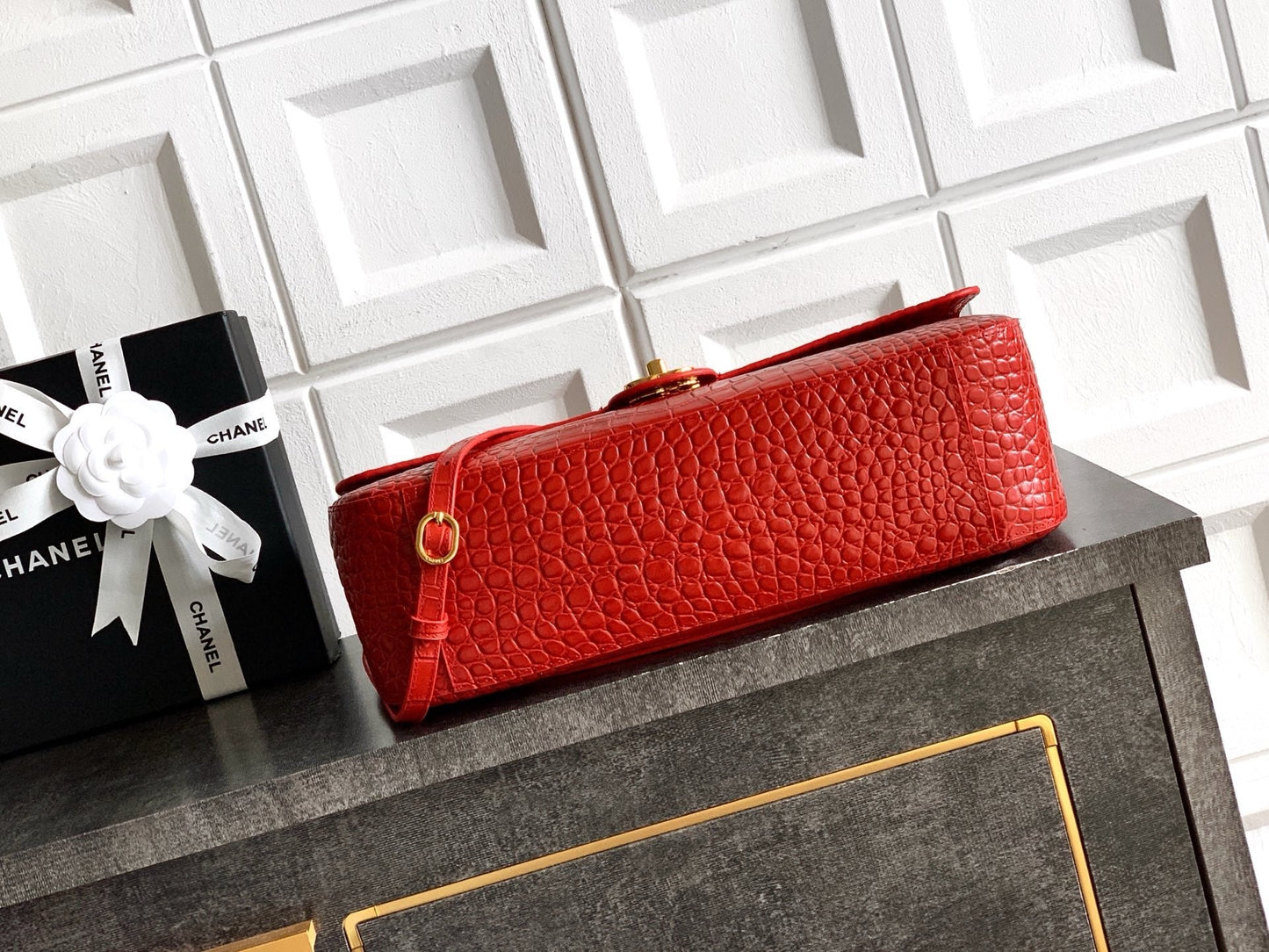 CC Croc Embossed Flap Bag 32cm Red Imported Leather 157999