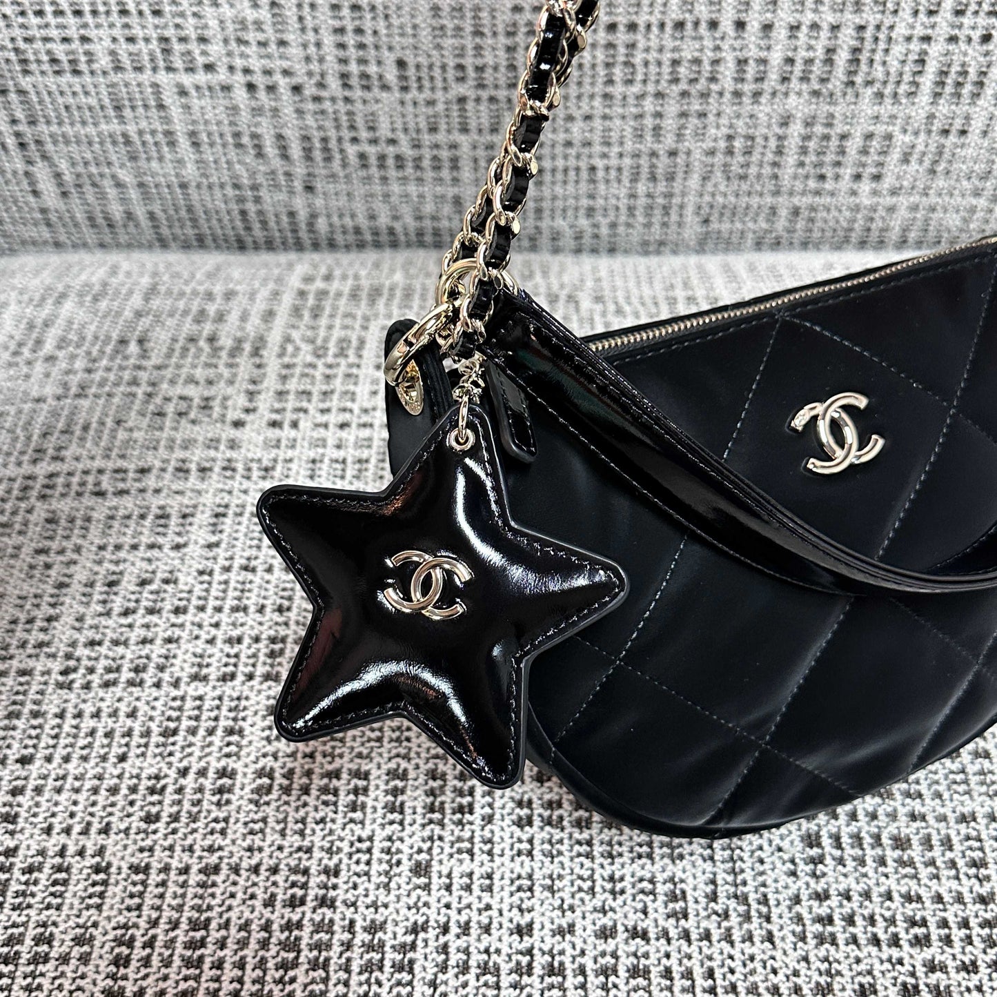 CC Coco Neige Clutch With Chain Star Charm 22cm Black Velvet