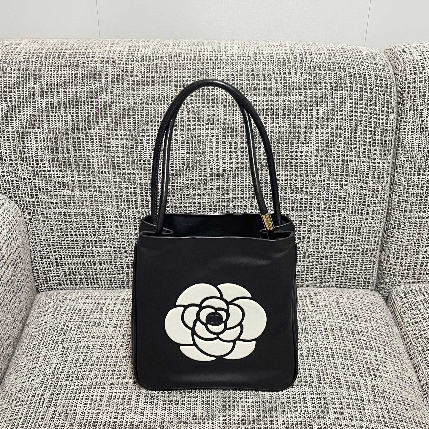 CC Vintage Tote Bag Embossed Camellia 25cm White Lettering Black Calfskin