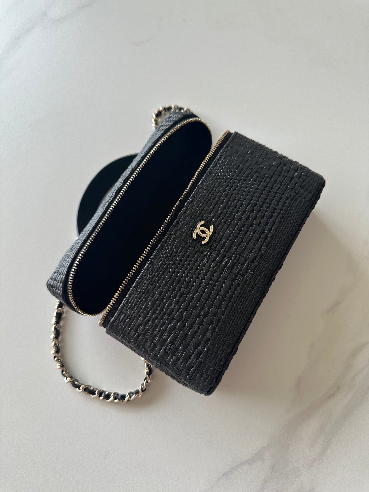 CC Vanity With Chain 17cm Black Woven Raffia & Lambskin 292223