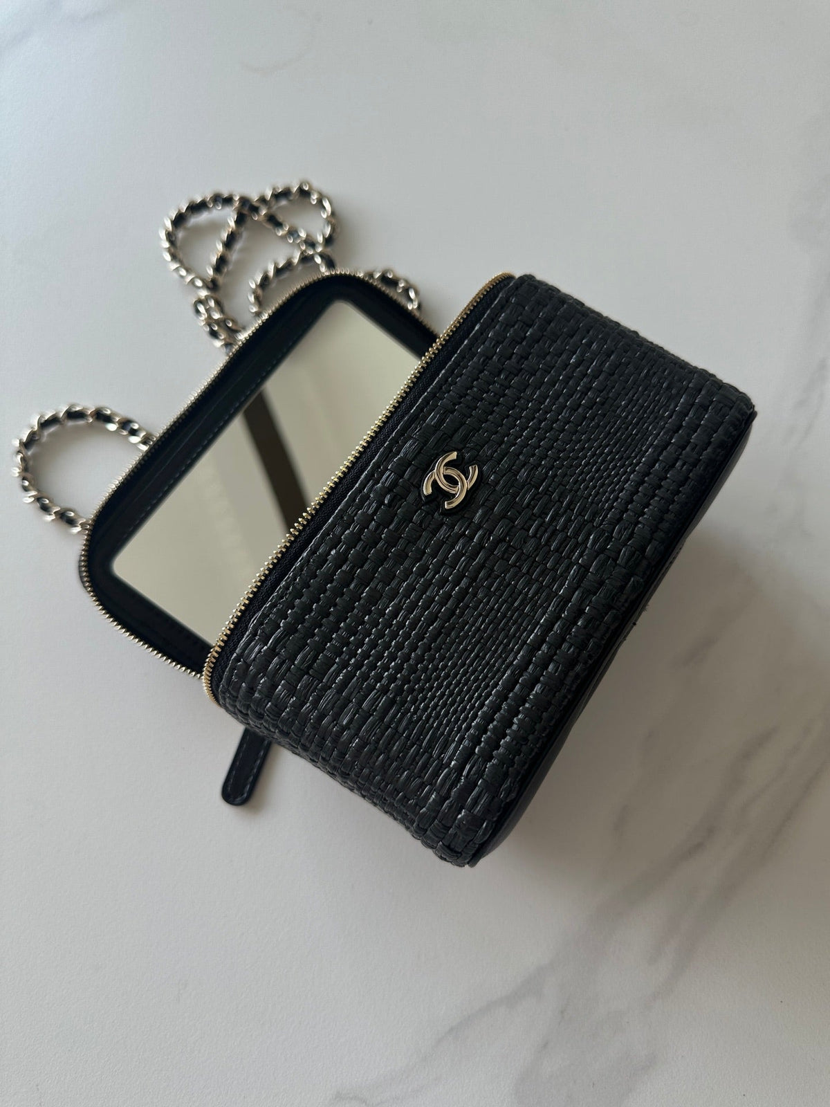 CC Vanity Clutch With Chain 18.5cm Black Raffia & Lambskin 292225