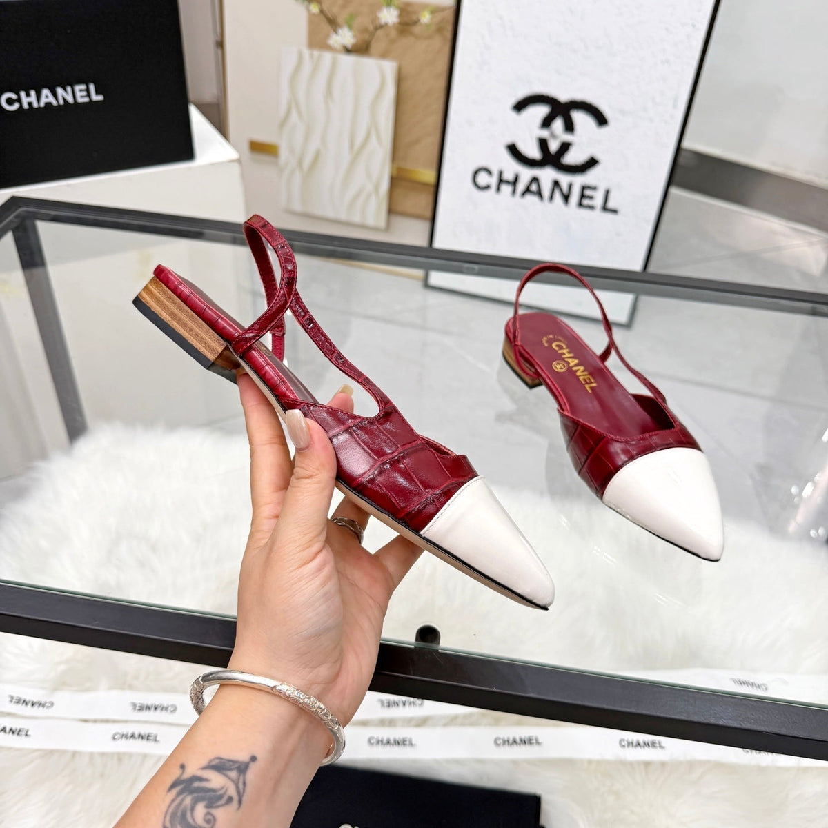 CC Crocodile-Embossed Slingback Flats Burgundy Cowhide Leather 873864