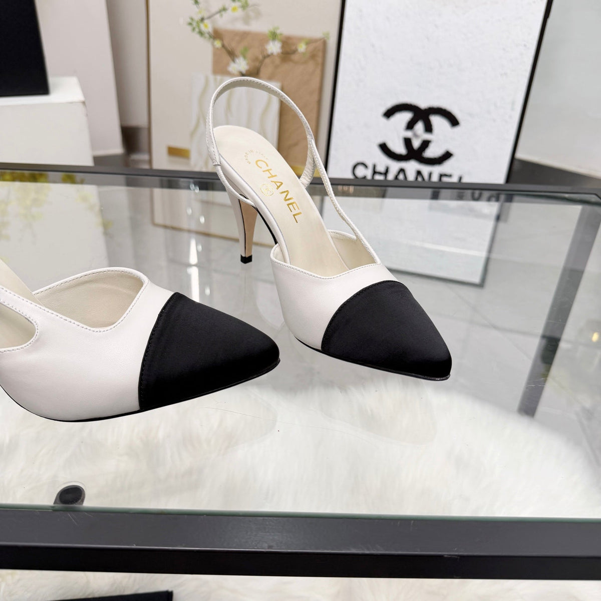 CC Slingback Pumps White Cowhide Leather 873848