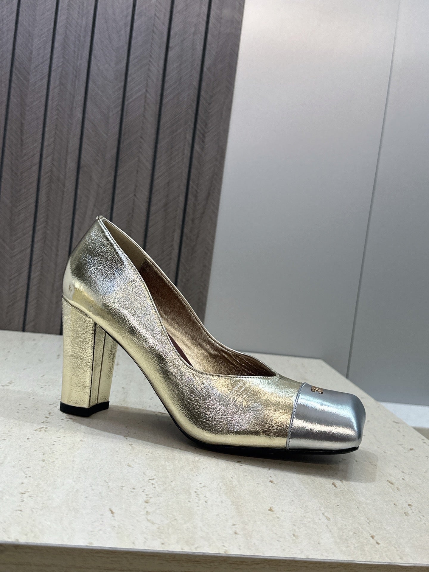 CC Square Toe Block Heel Pumps 90mm Gold Metallic Patent Leather 896864