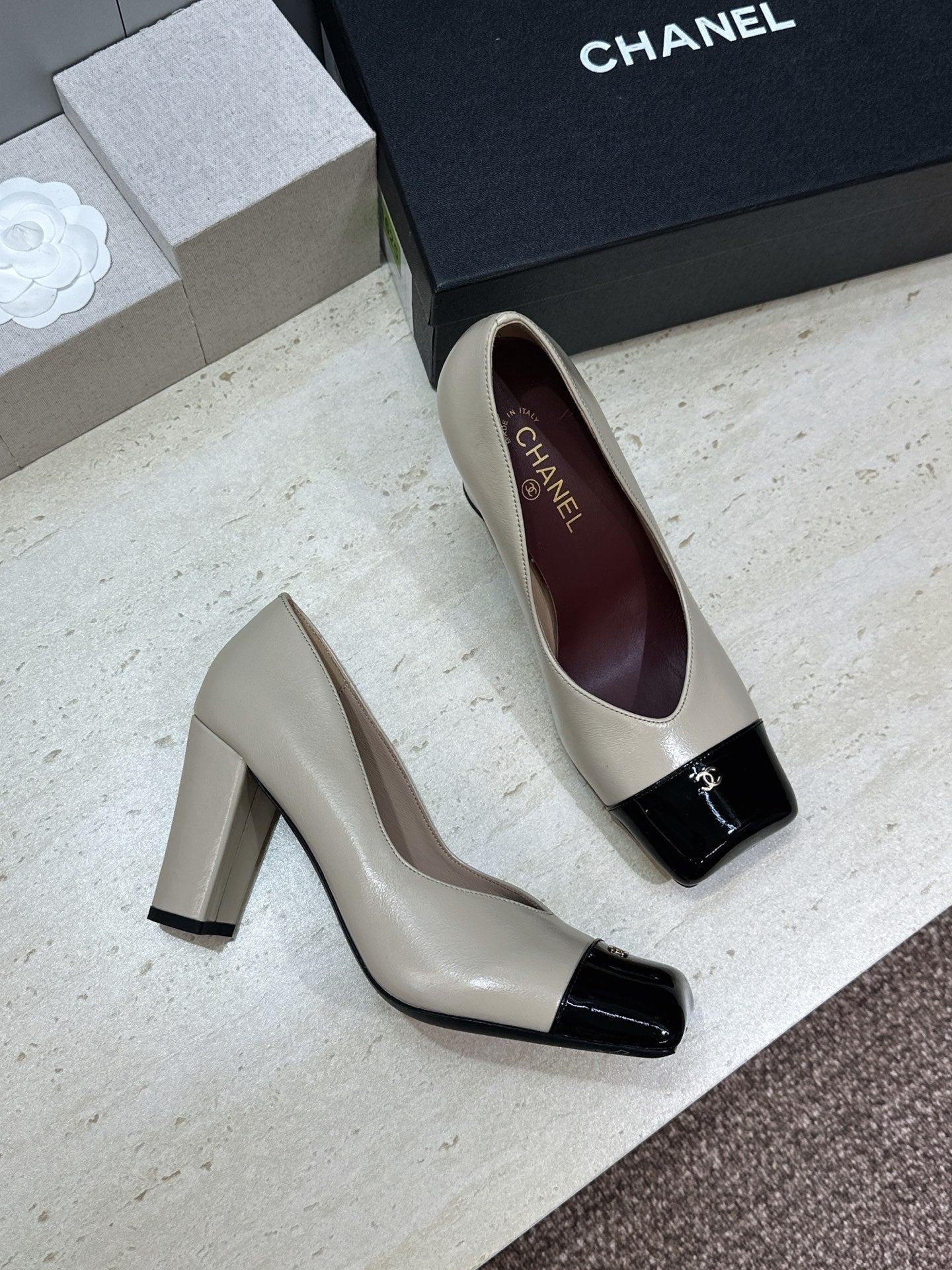 CC Square Toe Block Heel Pumps 90mm Beige Black Patent Leather 896861