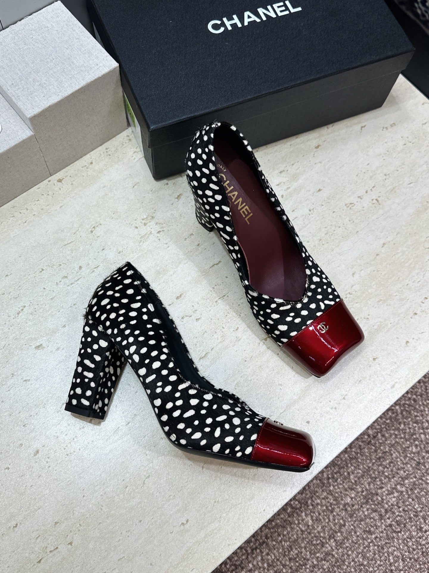 CC Cap Toe Pumps 90mm Leopard Black Burgundy Pony Hair & Patent Leather 896859
