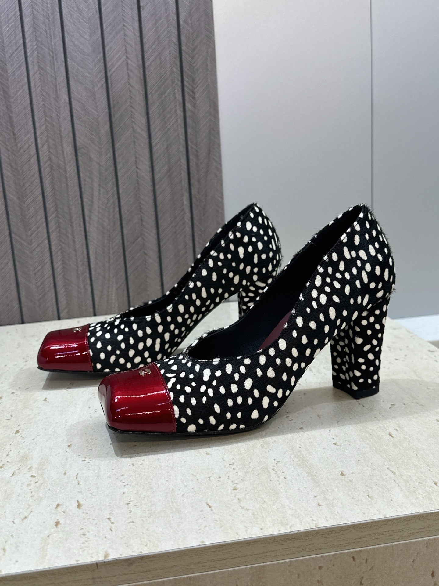 CC Cap Toe Pumps 90mm Leopard Black Burgundy Pony Hair & Patent Leather 896859